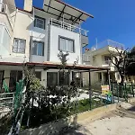 Denize 5 Dk Yürüme Mesafesinde Kuş-ar Sitesi Tatil Evi