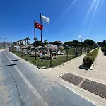 Denize 5 Dk Yürüme Mesafesinde Kuş-ar Sitesi Kuşadası