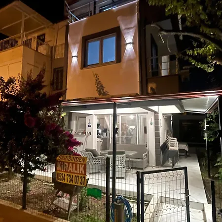 Denize 5 Dk Yuerueme Mesafesinde Kus-ar Sitesi Holiday home Kusadasi