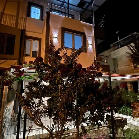 Denize 5 Dk Yuerueme Mesafesinde Kus-ar Sitesi Holiday home Kusadasi