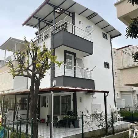 Denize 5 Dk Yuerueme Mesafesinde Kus-ar Sitesi Holiday home