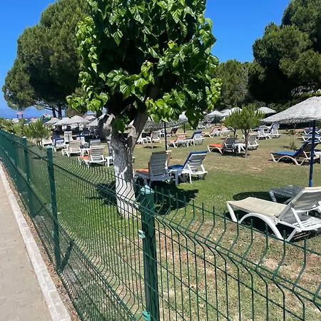 Denize 5 Dk Yuerueme Mesafesinde Kus-ar Sitesi Holiday home