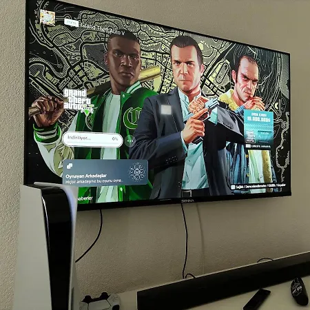 Denize 5 Dk Yuerueme Mesafesinde Kus-ar Sitesi Feriehus Kusadası