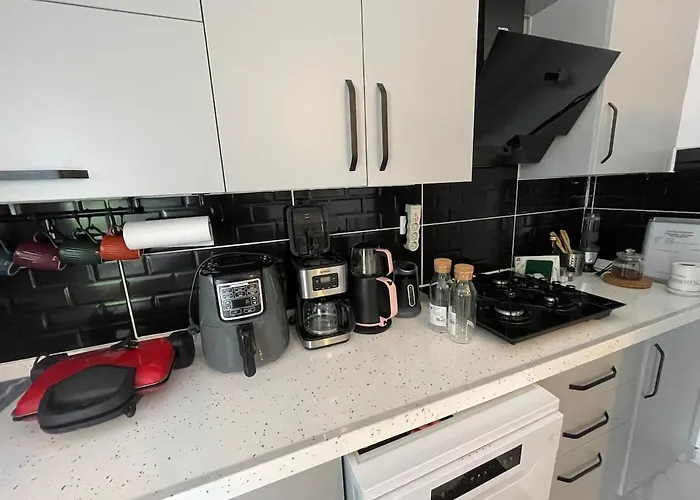 Denize 5 Dk Yuerueme Mesafesinde Kus-ar Sitesi Vakantiehuis *